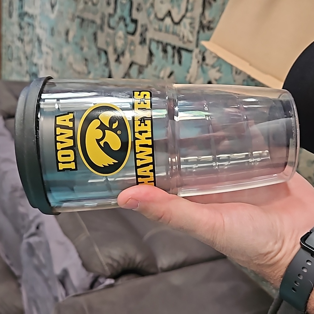 24 Oz Insulated cup